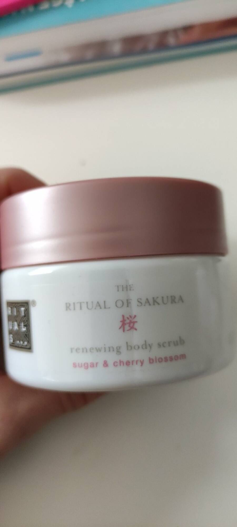 RITUALS - The ritual of sakura - Renewing body scrub