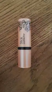 DELIPLUS COLOR - Stick corrector - Anti-ojeras y anti-bolsas