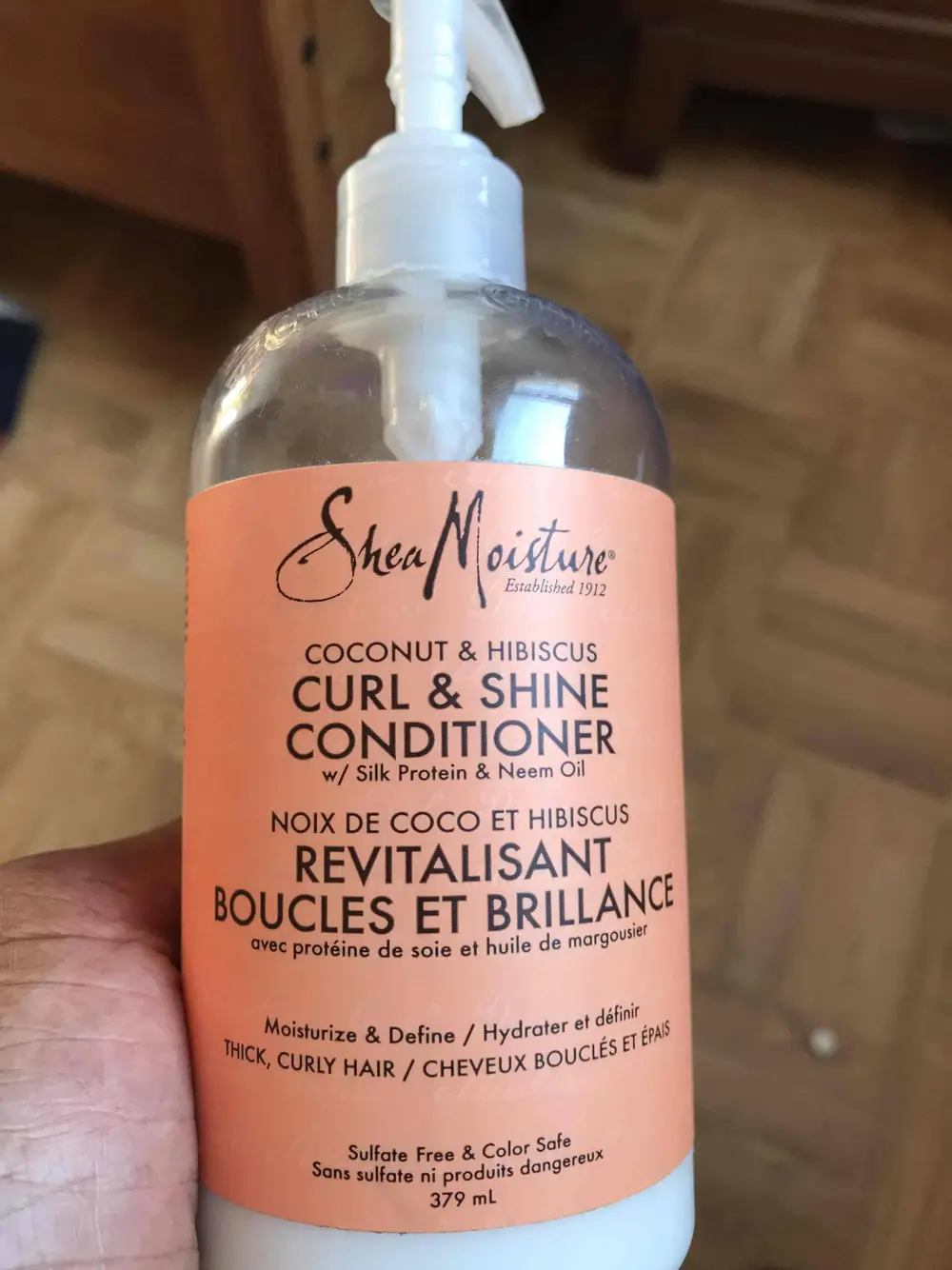 SHEA MOISTURE - Noix de coco et hibiscus - Revitalisant boucle et brillance