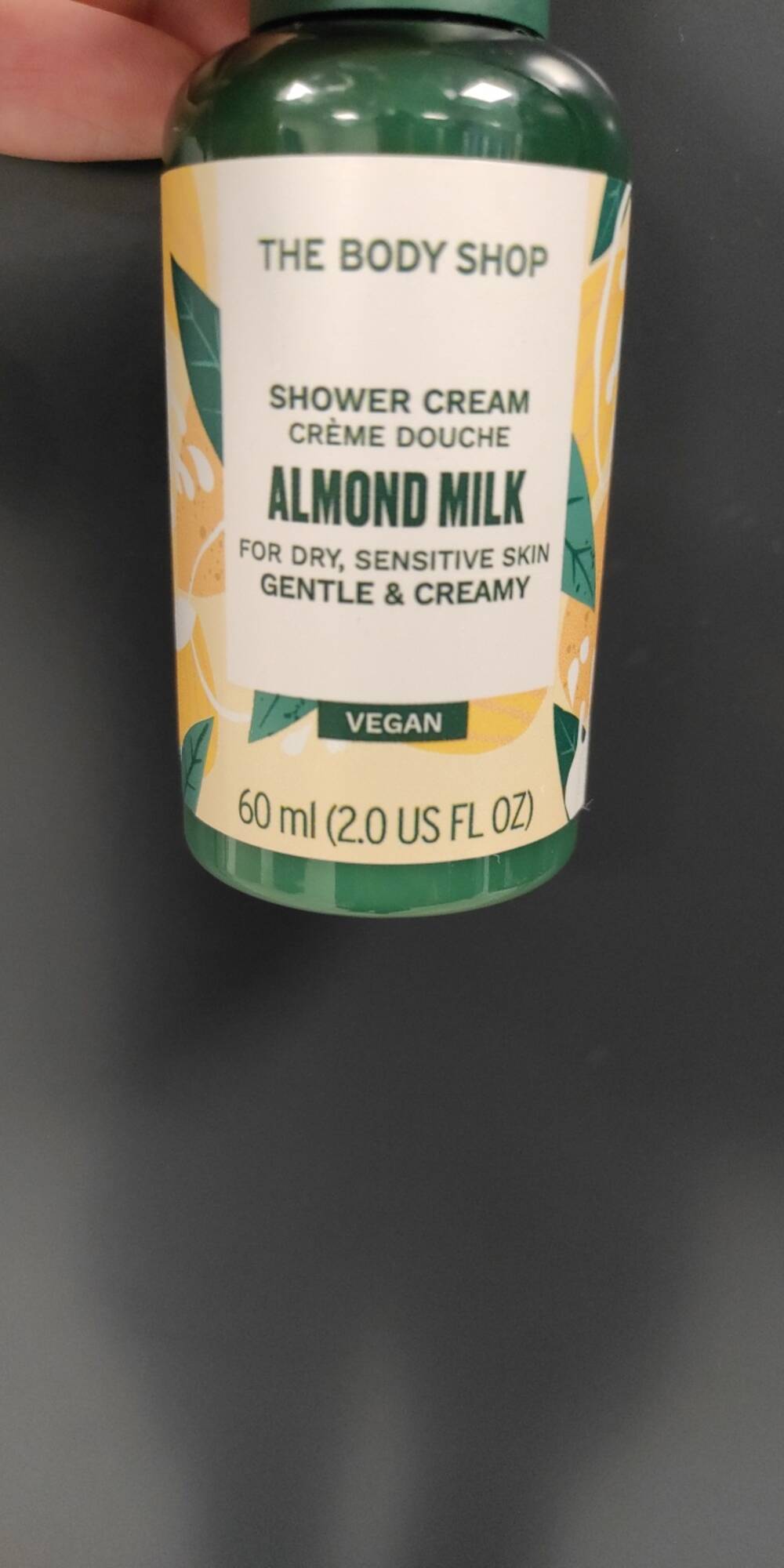 THE BODY SHOP - Crème douche almod milk vegan
