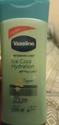 VASELINE INTENSIVE CARE - Ice cool hydration - Body lotion