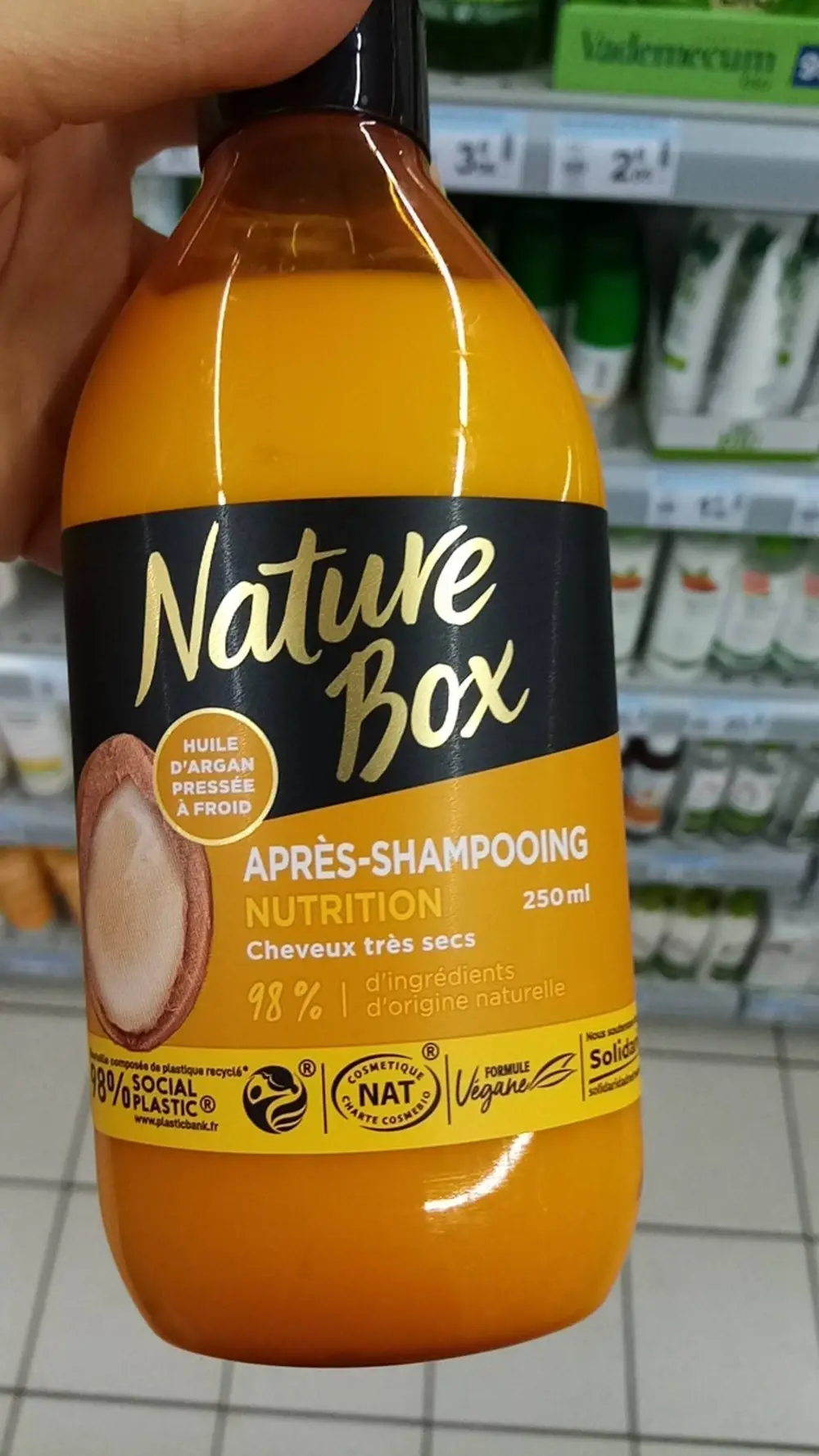 NATURE BOX - Après-shampooing nutrition