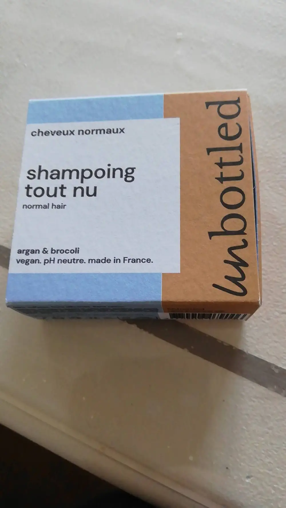 UN BOTTLED - Shampooing tout nu - Cheveux normaux