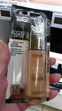 L'ORÉAL -  Accord parfait - Fond de teint unifiant 5.R sable rosé