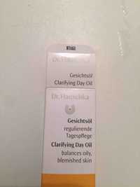 DR. HAUSCHKA - Clarifying day oil - balances oily, blemished skin