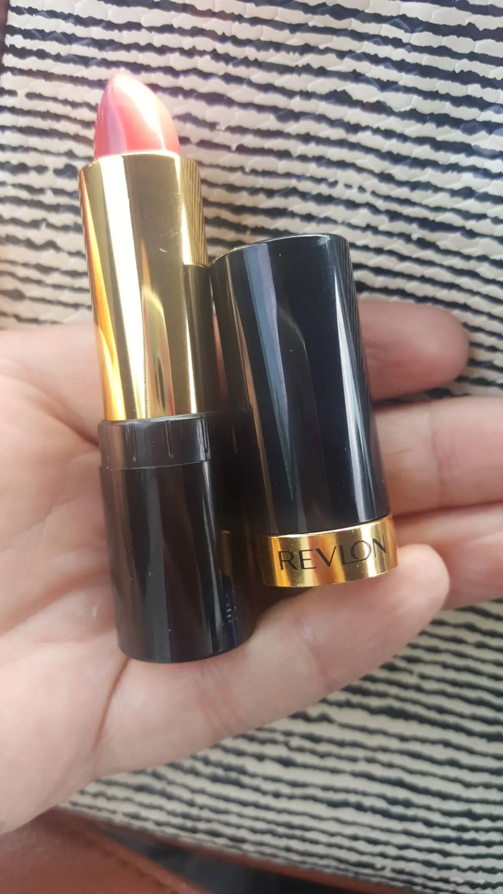 REVLON - Super lustrous lipstick