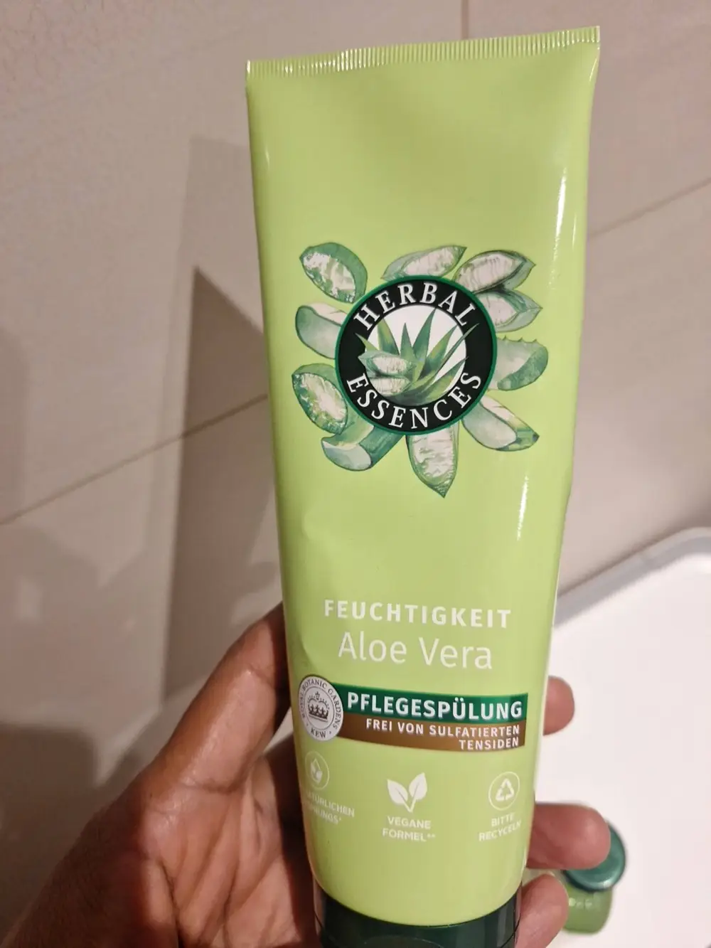 HERBAL ESSENCES - Après-shampooing aloe vera