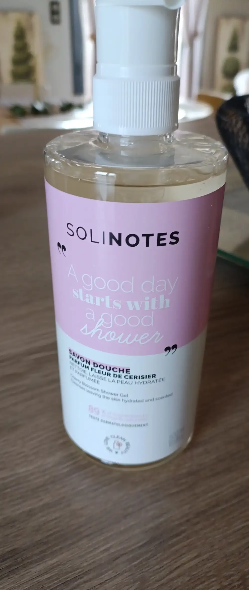 SOLINOTES - Savon douche parfum fleur de cerisier
