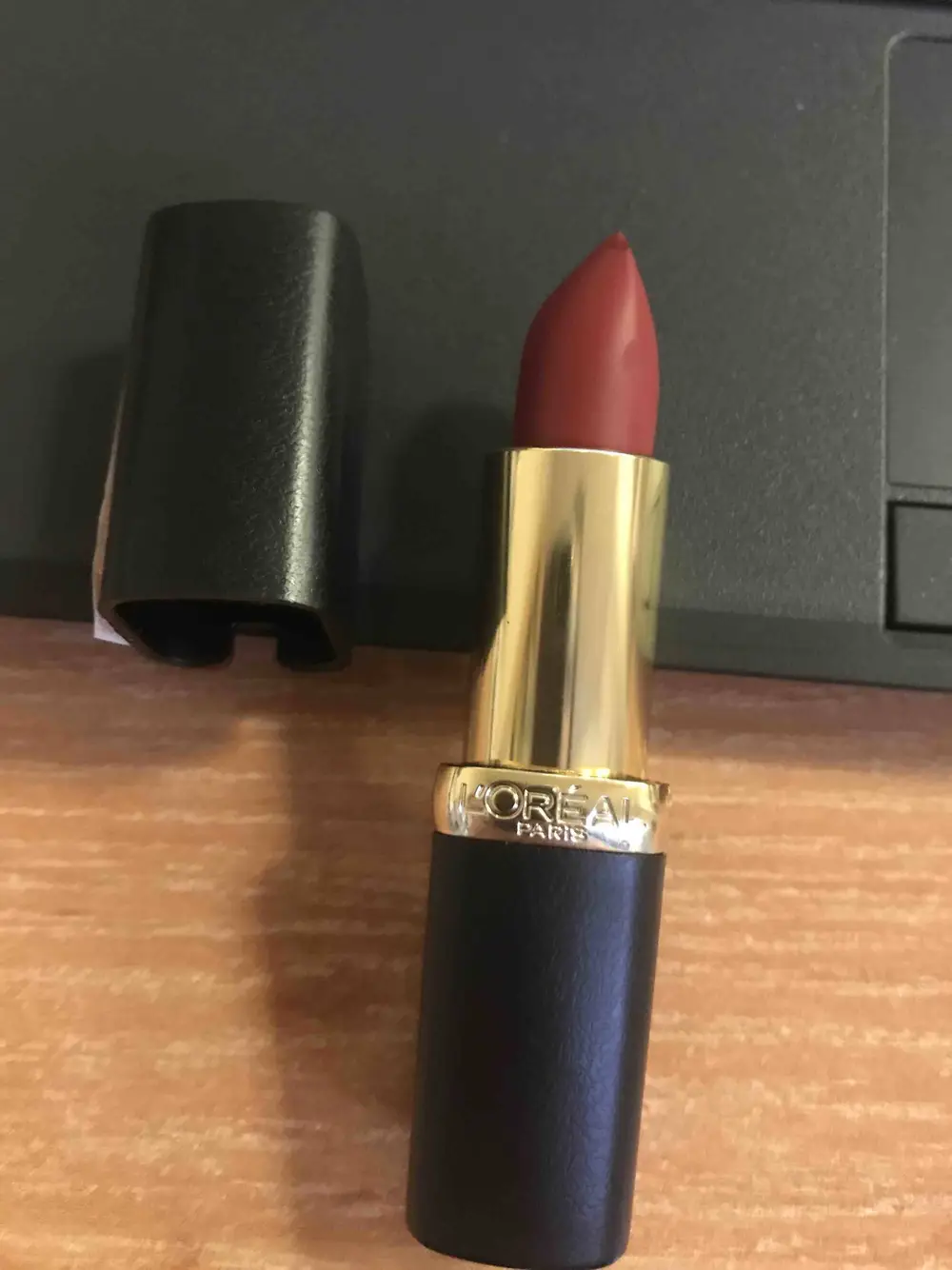 L'ORÉAL - Color riche matte 349 Paris cherry