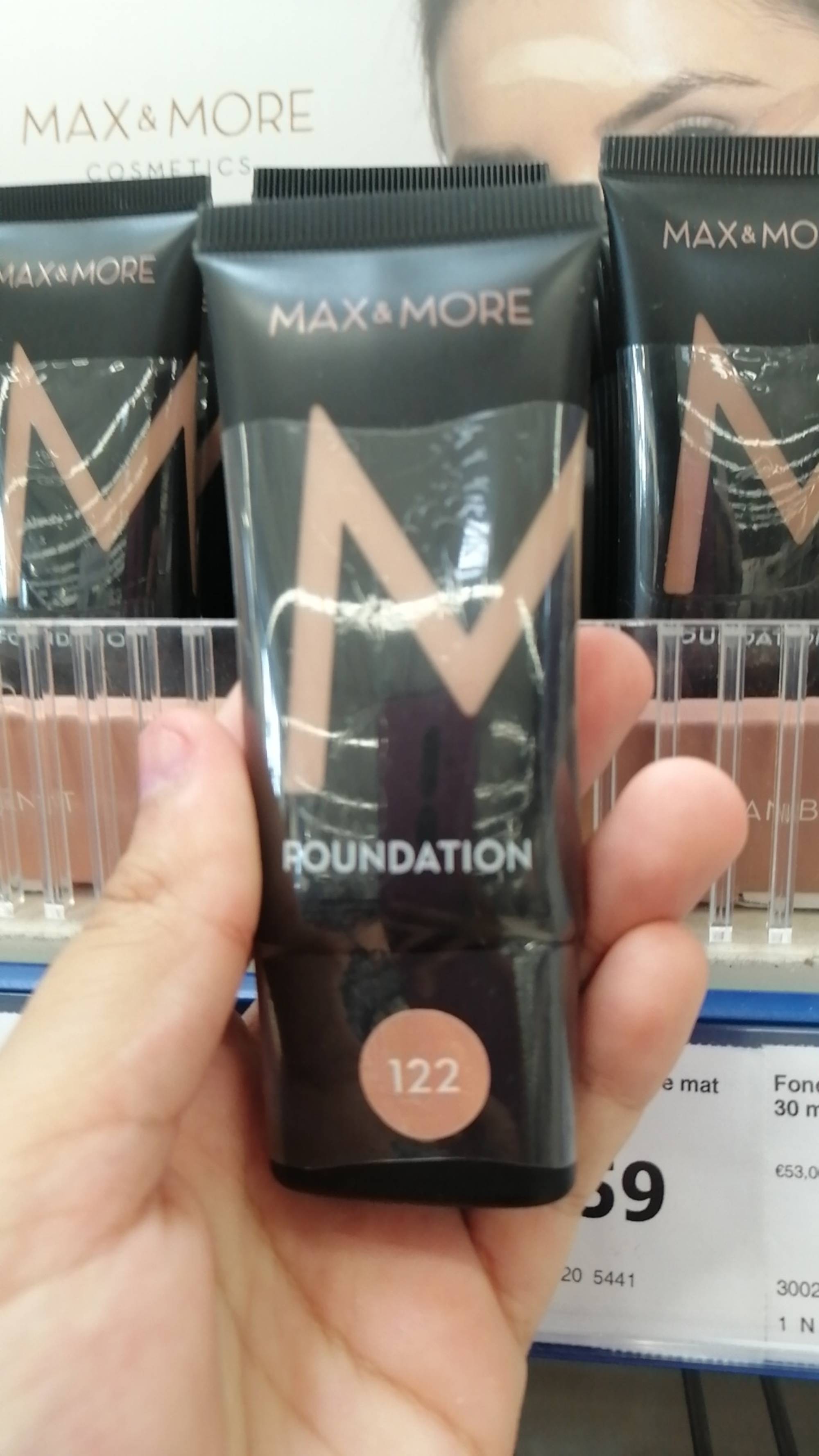 MAX & MORE - Foundation matt 122 soft beige 