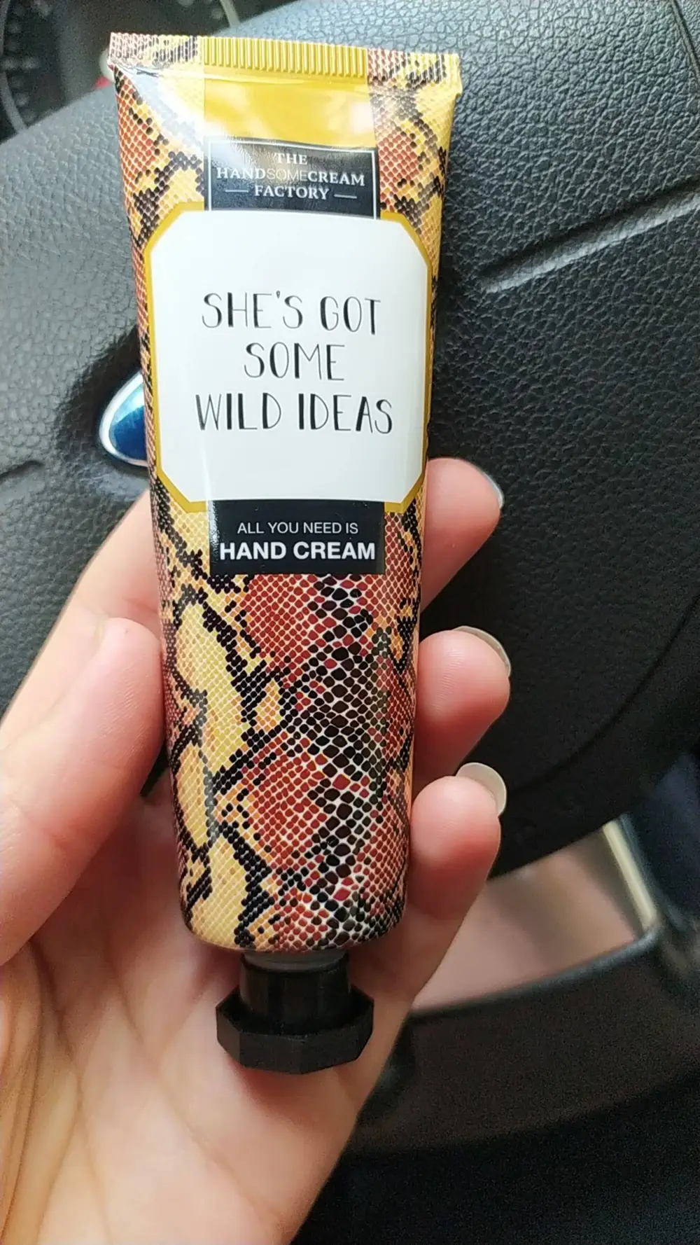 MAXBRANDS - Hand cream