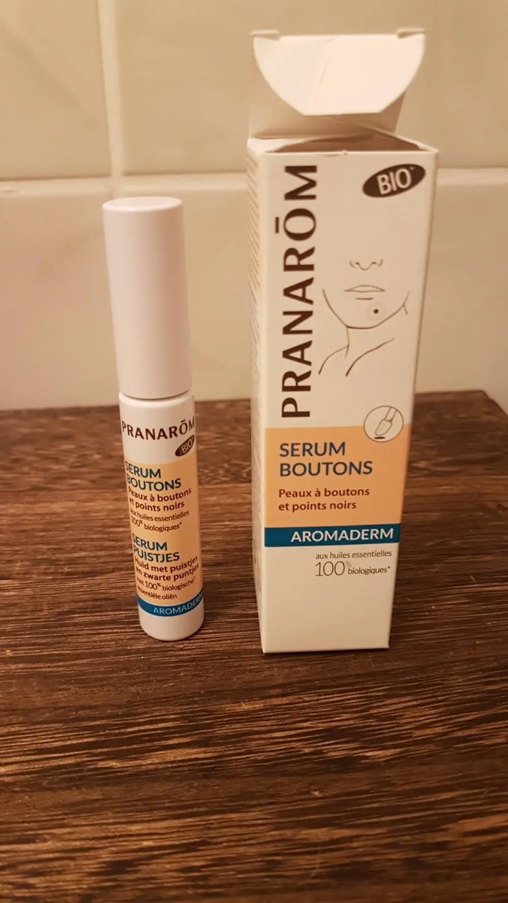 PRANARÔM - Aromaderm - Serum boutons peaux à boutons et points noirs