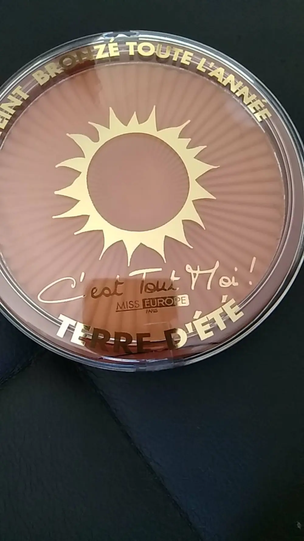 MISS EUROPE - Terre d'été C'est tout moi ! - Poudre compacte 01 soleil bronzé