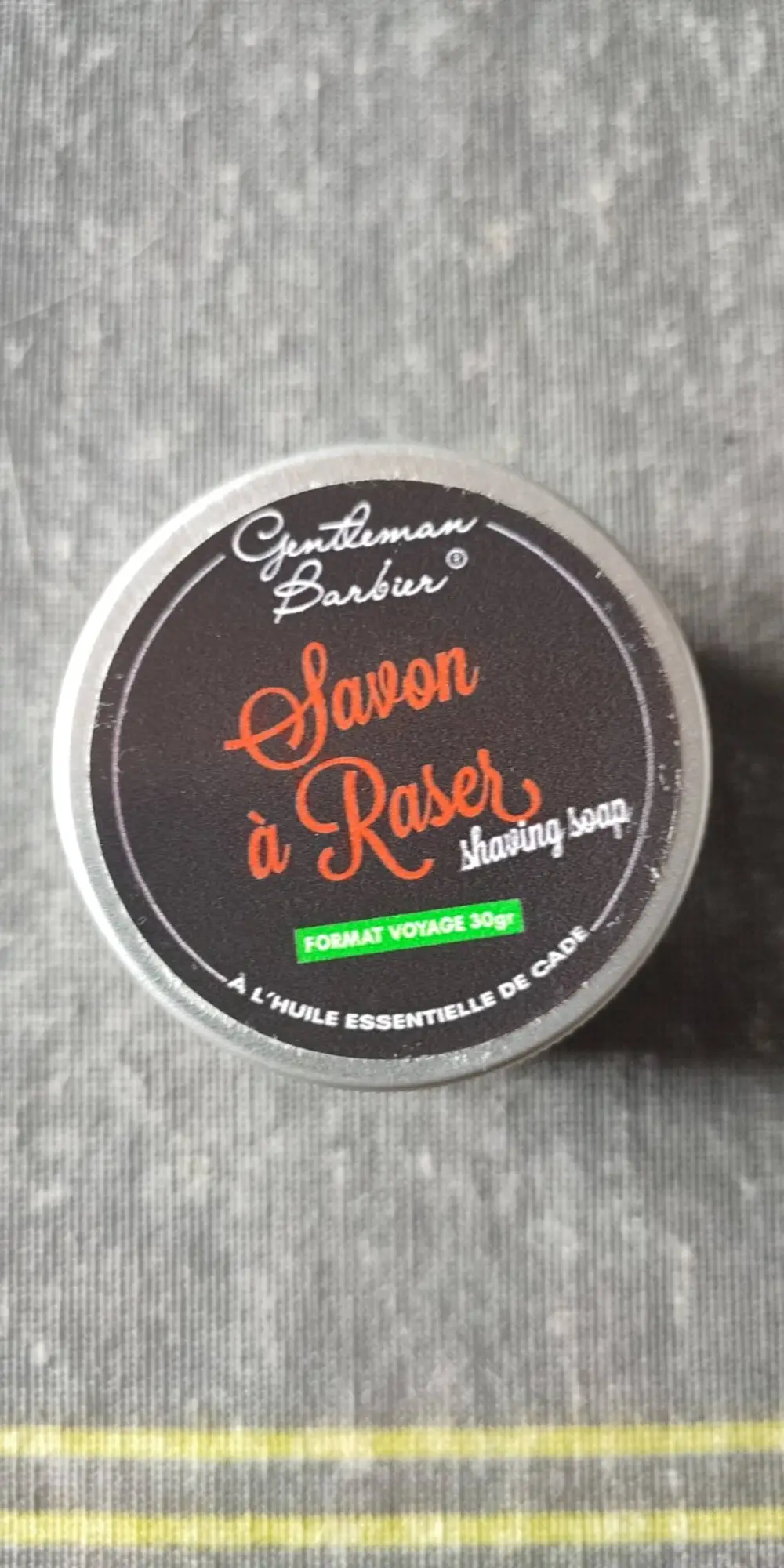 GENTLEMAN BARBIER - Savon à raser - à l'huile essentielle de cade