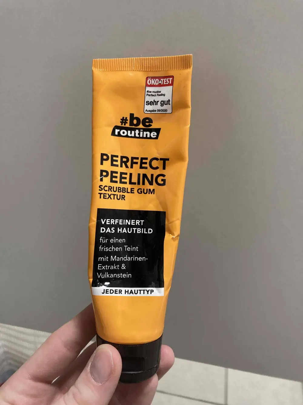 B.E. ROUTINE - Perfect peeling - Scrubble gum textur