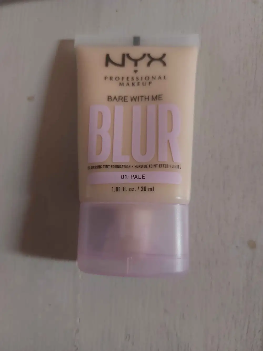 NYX PROFESSIONNAL MAKEUP - Bare with me blur - Fond de teint effet flouté 01: pale