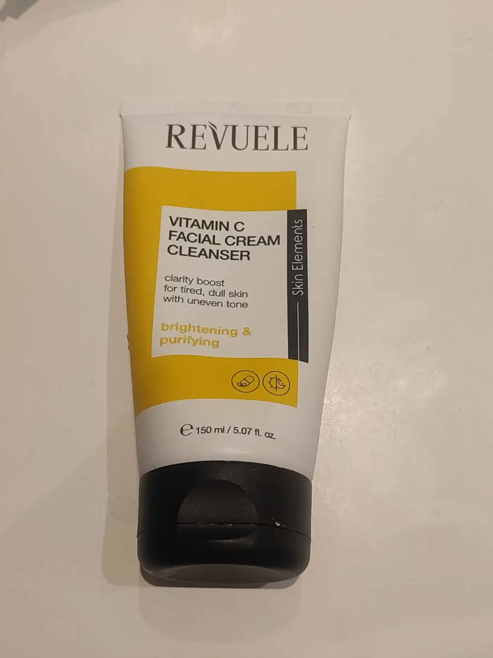 REVUELE - Vitamin C facial cream cleaner