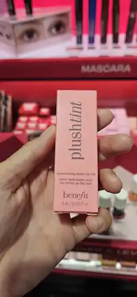 BENEFIT - Plush tint - Encre hydratante pour les lèvres au fini mat