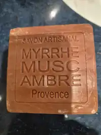 MAÎTRE SAVONITTO - Myrrhe musc ambre - Savon artisanal