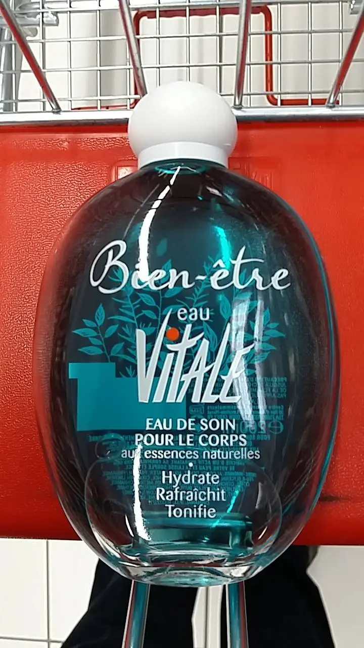 BIEN-ÊTRE - Eau vitale hydrate rafraîchit tonifie