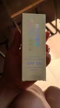 NAKED SUNDAYS - Radiant sun serum SPF50
