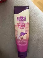 AUSSIE - Work that curl cream - Leave-in cream