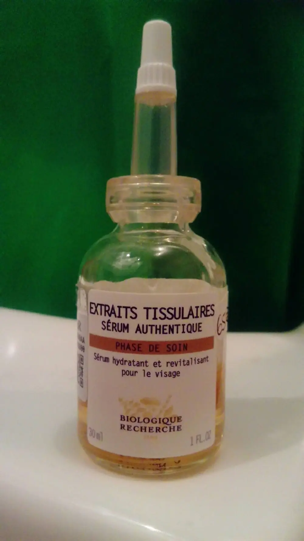 BIOLOGIQUE RECHERCHE - Extraits tissulaires - Sérum hydratant et revitalisant pour le visage