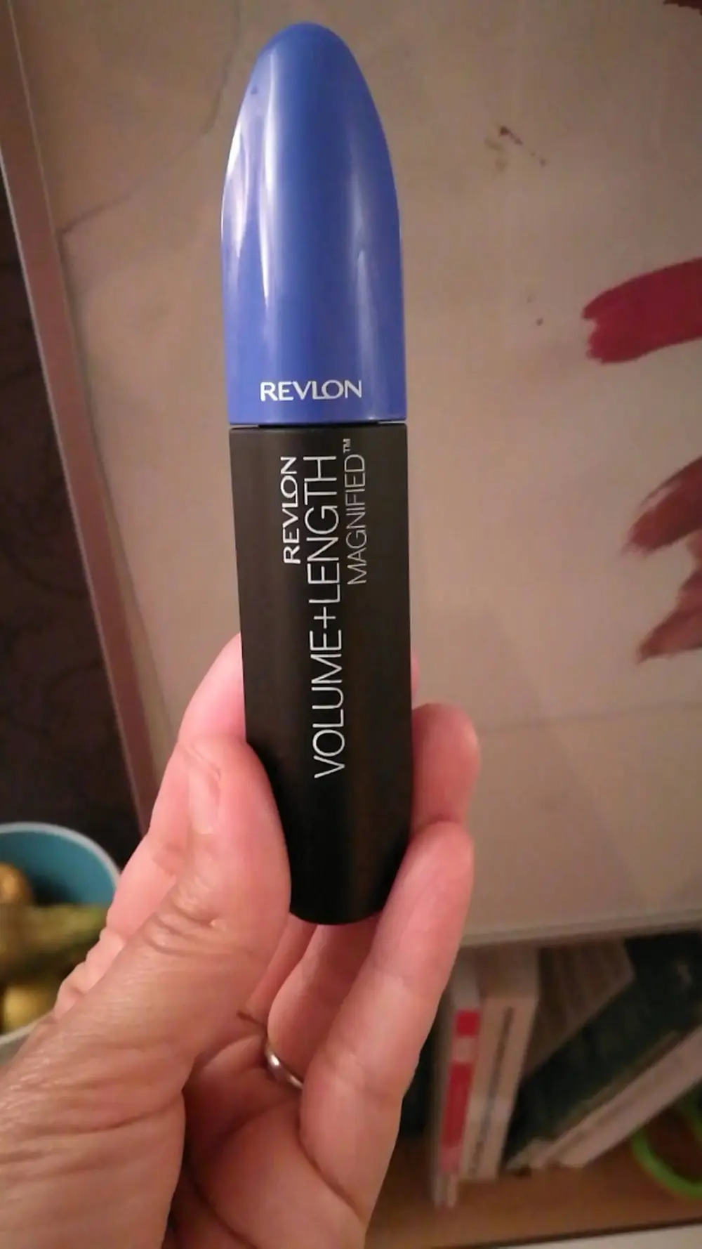 REVLON - Volume + length - magnified - Mascara