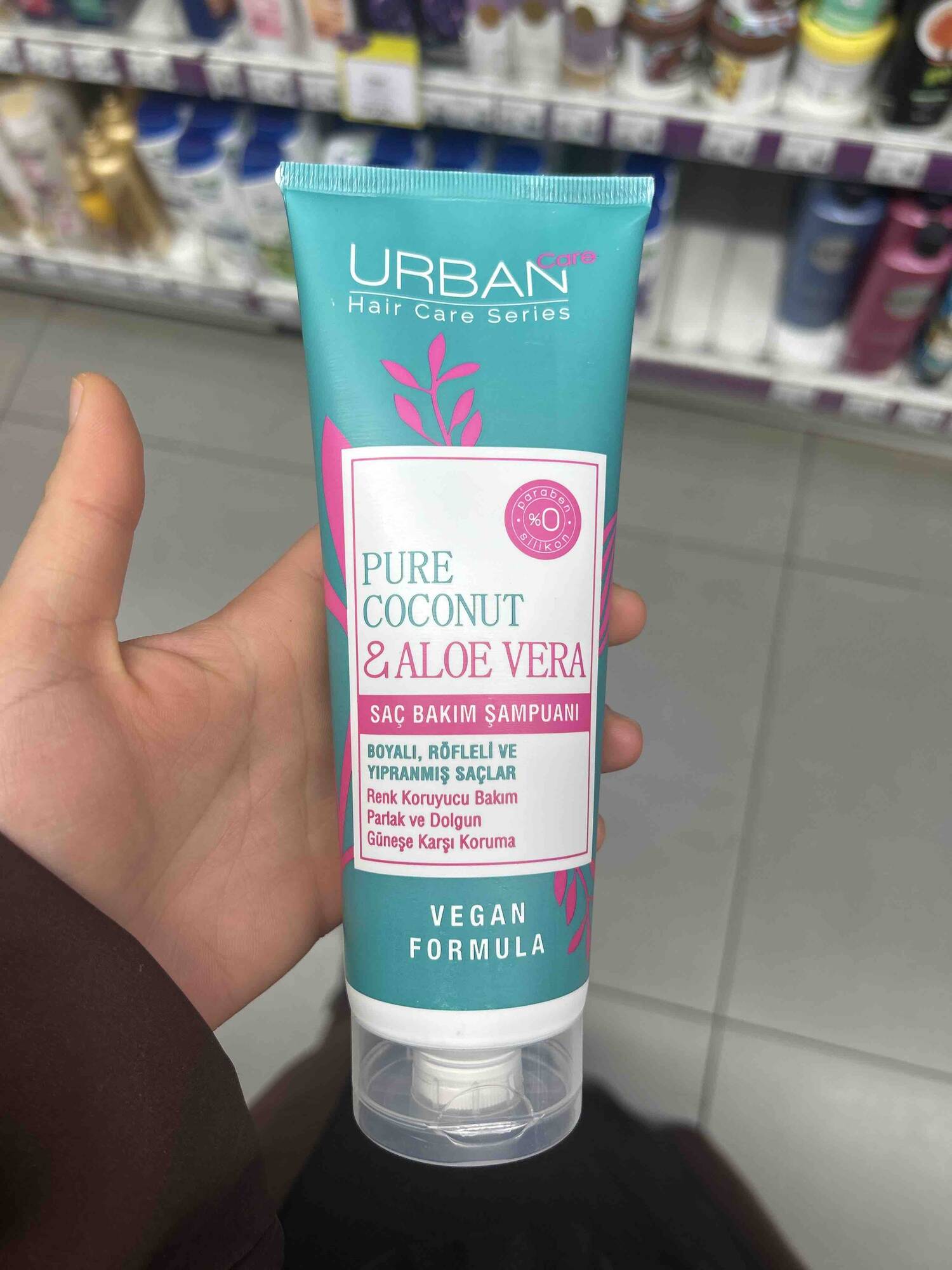 URBAN CARE - Pure coconut & aloe vera - Color protecting hair care shampoo