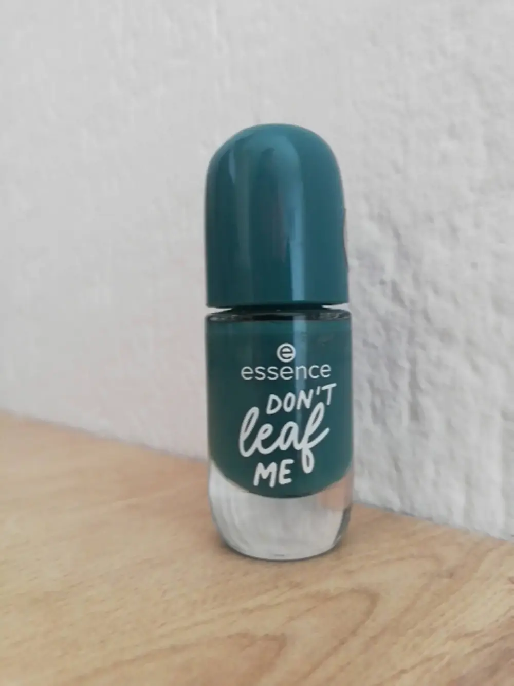 ESSENCE - Don't leaf me - Gel nail colour 