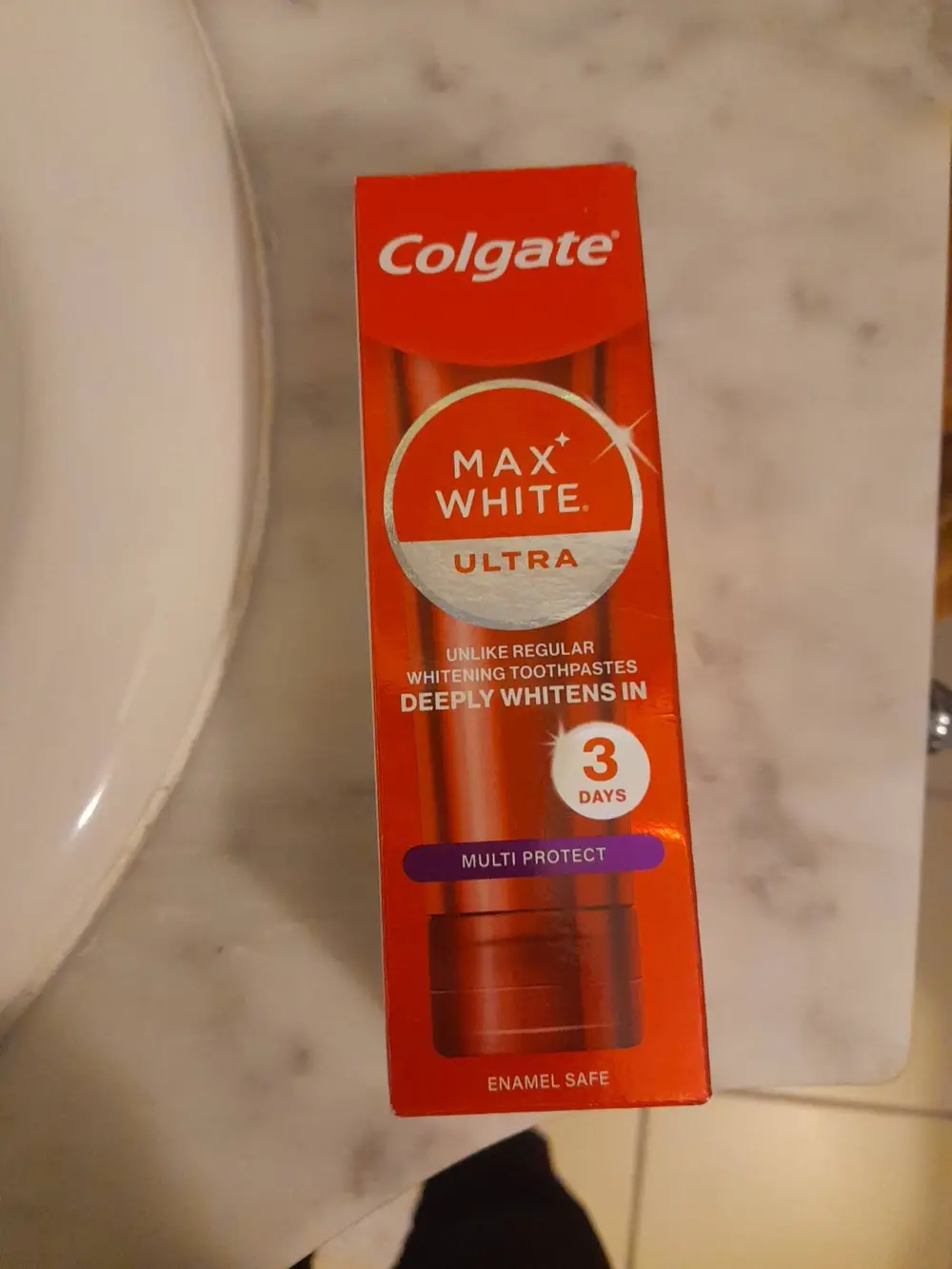 COLGATE - Max white ultra - Whitening toothpastes