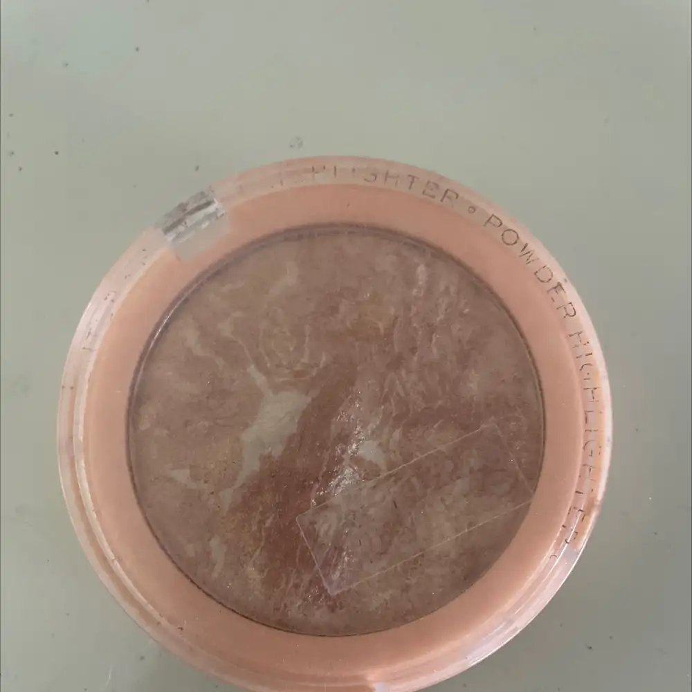 REVOLUTION - Powder highlighter reloaded raise the bar