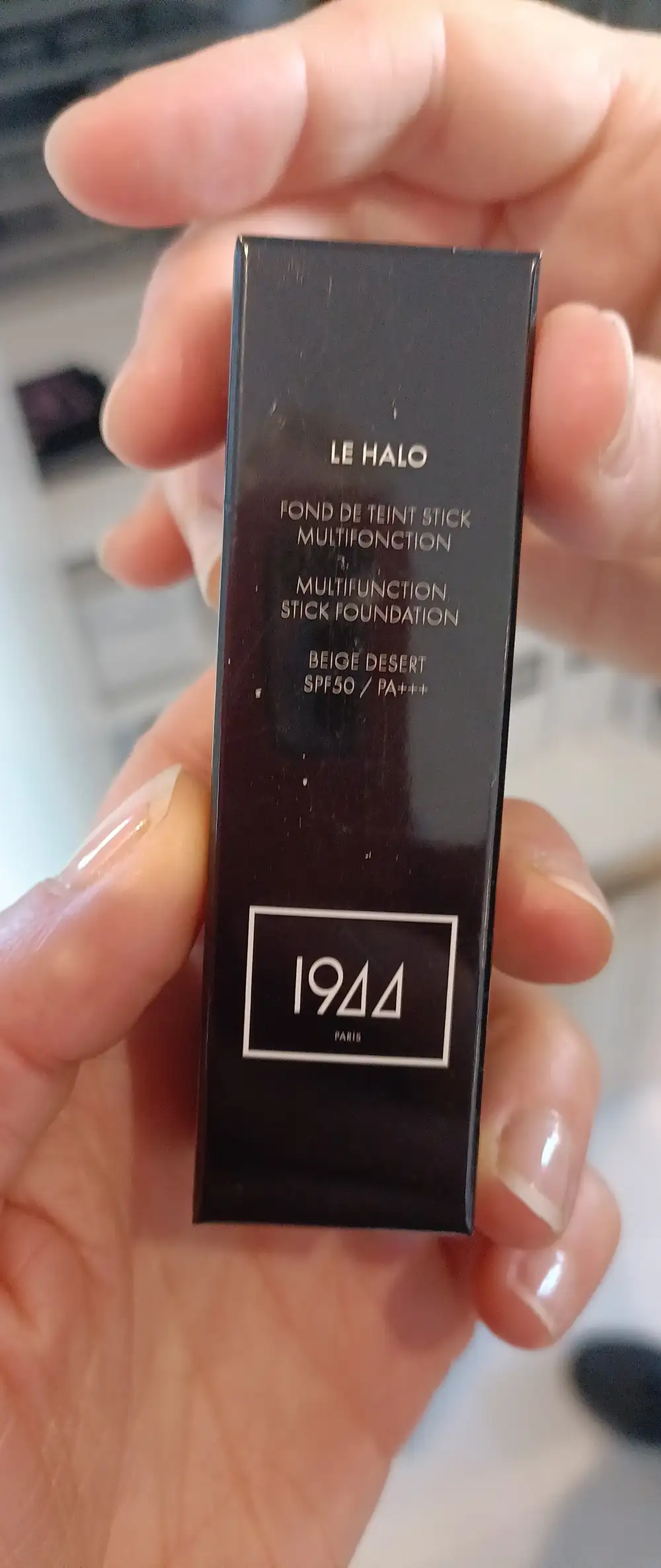LE HALO - Fond de teint stick multifonction beige desert SPF 50