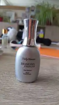 SALLY HANSEN - Diamond strength - Soin fortifiant