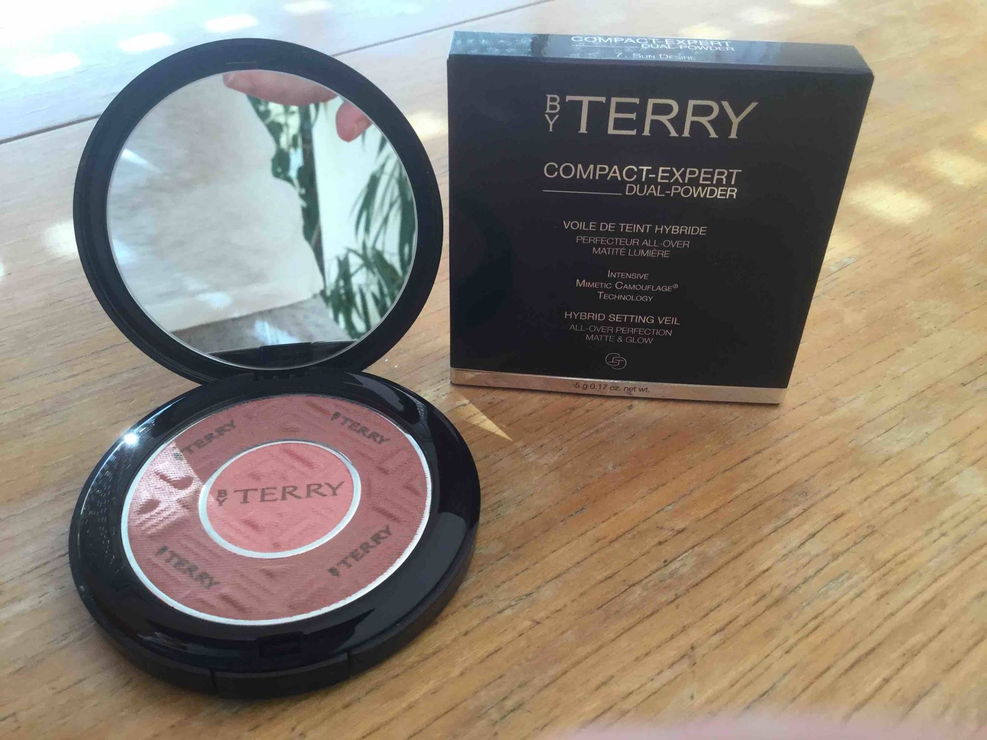 BY TERRY - Compact-expert dual-powder - Voile de teint hybride