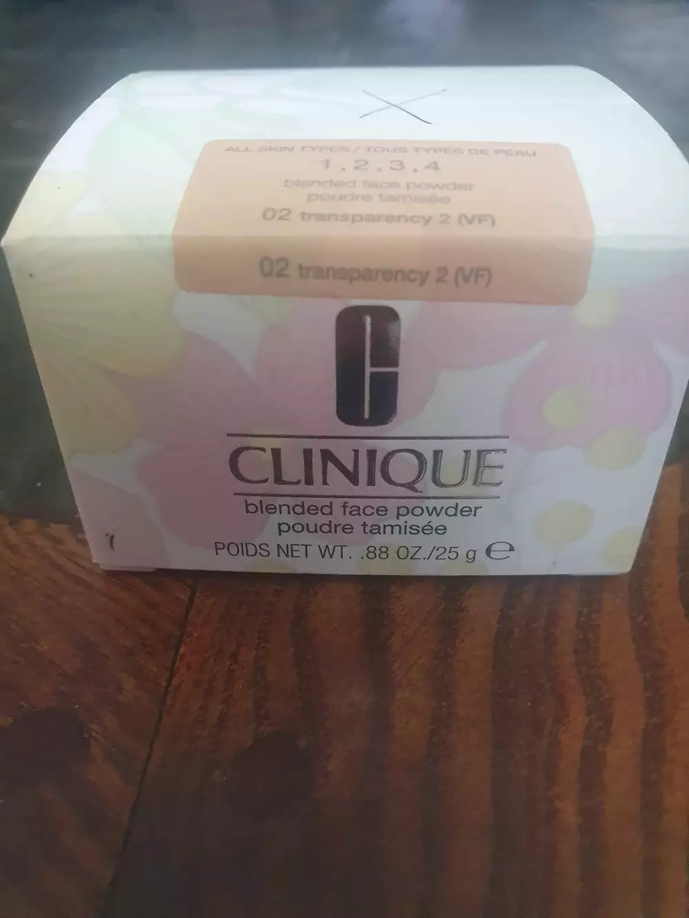 CLINIQUE - Poudre tamisée 02 transparency