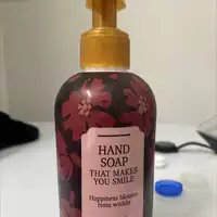 MAXBRANDS MARKETING B.V. - Hand soap that makes you smile