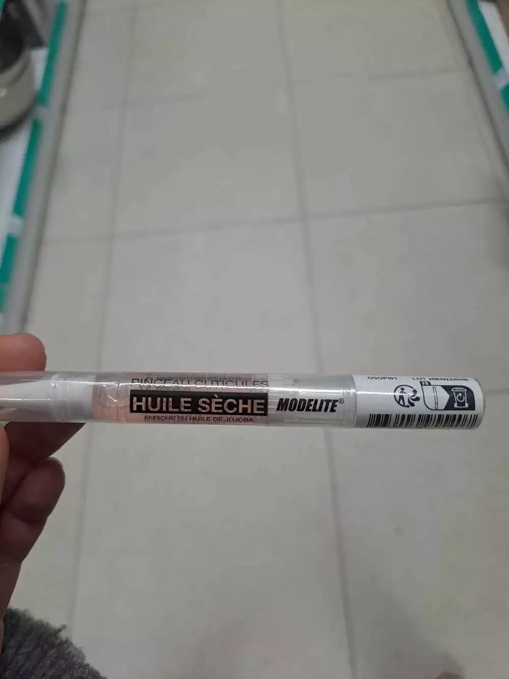 MODÉLITE - Huile sèche - Pinceau cuticules