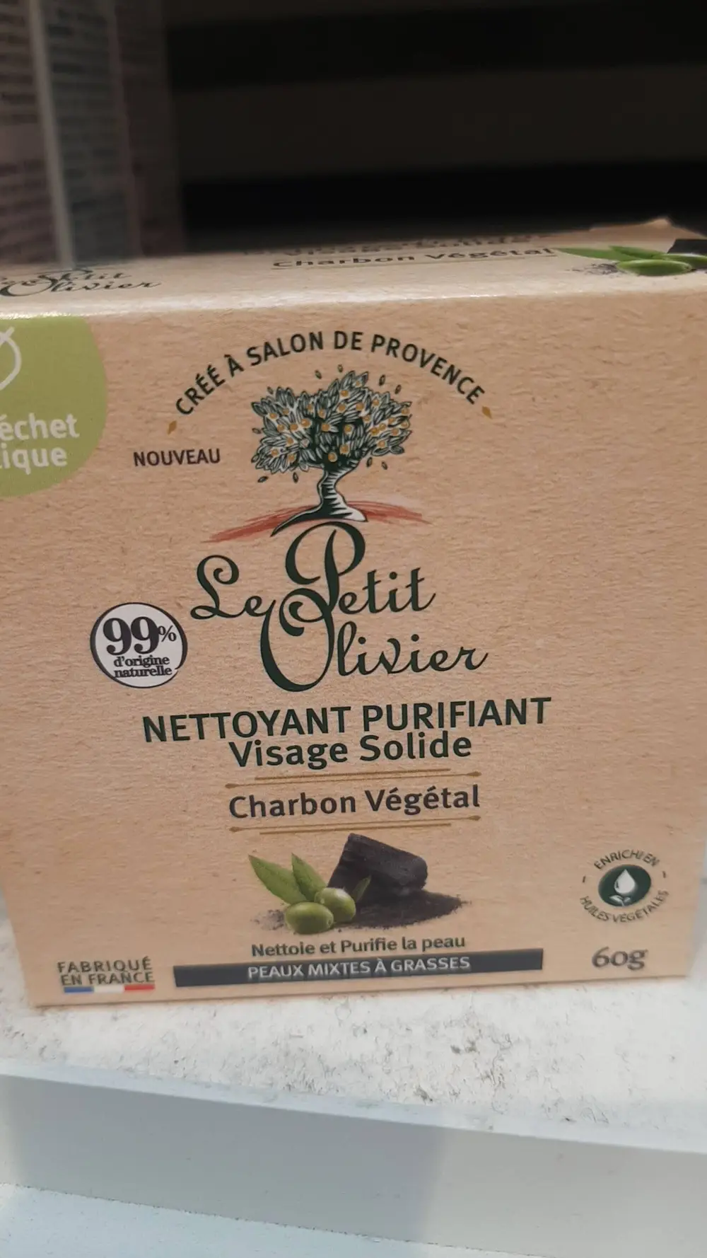 LE PETIT OLIVIER - Charbon végétal - Nettoyant purifiant visage solide