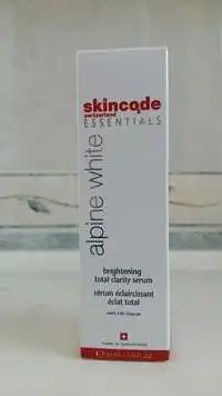 SKINCODE - Essentials Alpine white - Sérum éclaircissant éclat total