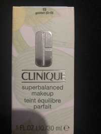 CLINIQUE - Superbalanced make up 