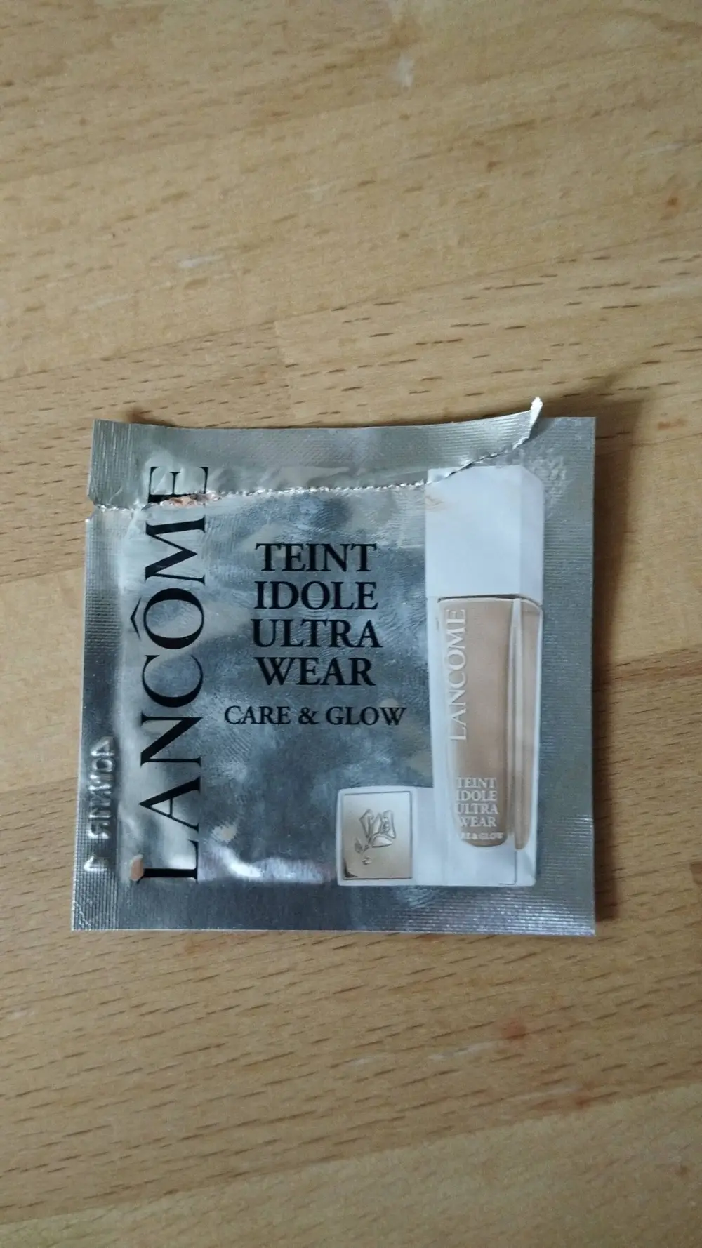 LANCÔME - Teint idole ultra wear SPF 25