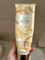 VICTORIA'S SECRET - Hydrating body lotion mandarin & honeysuckle