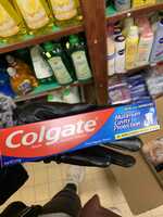 COLGATE - Maximum cavity protection - Fluoride and calcium toothpaste