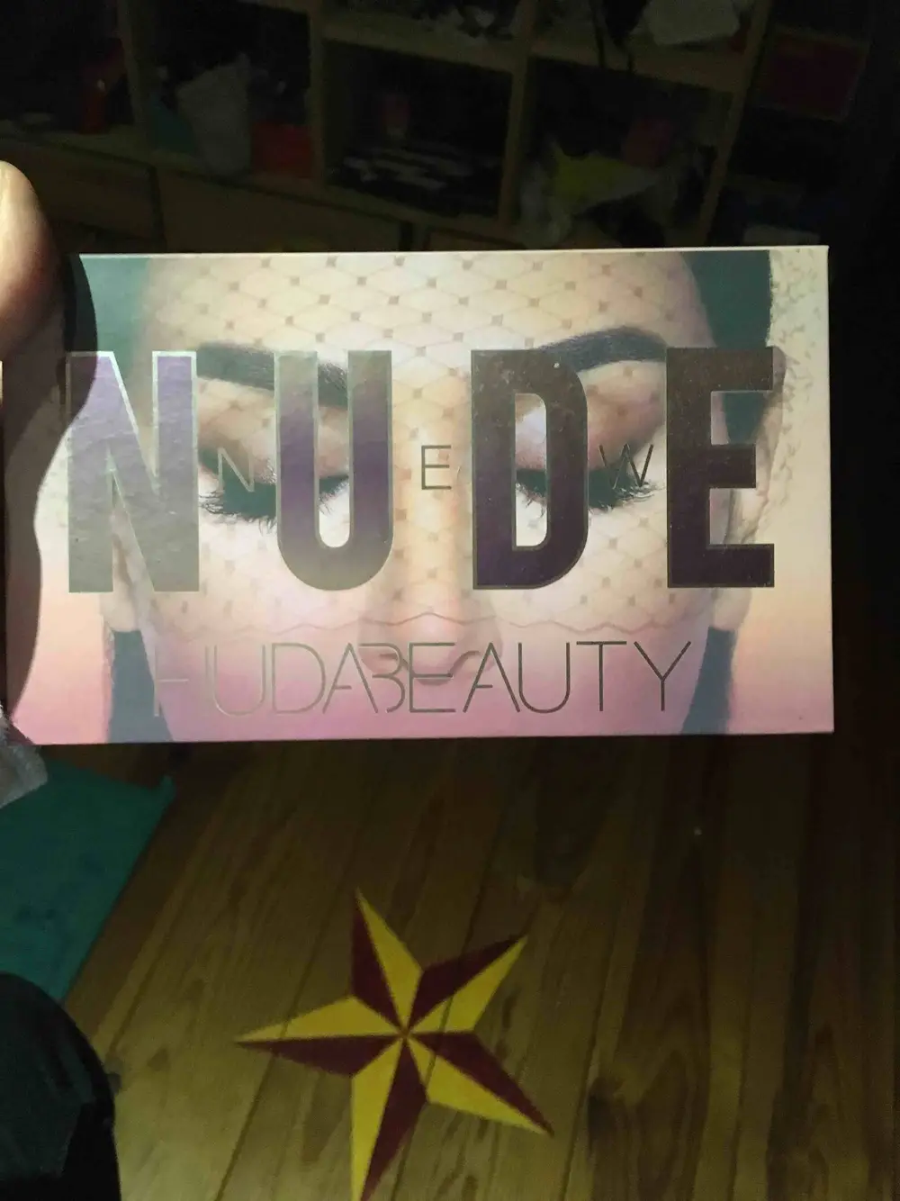 HUDA BEAUTY - Nude - Palette d'ombre à paupières texturisées