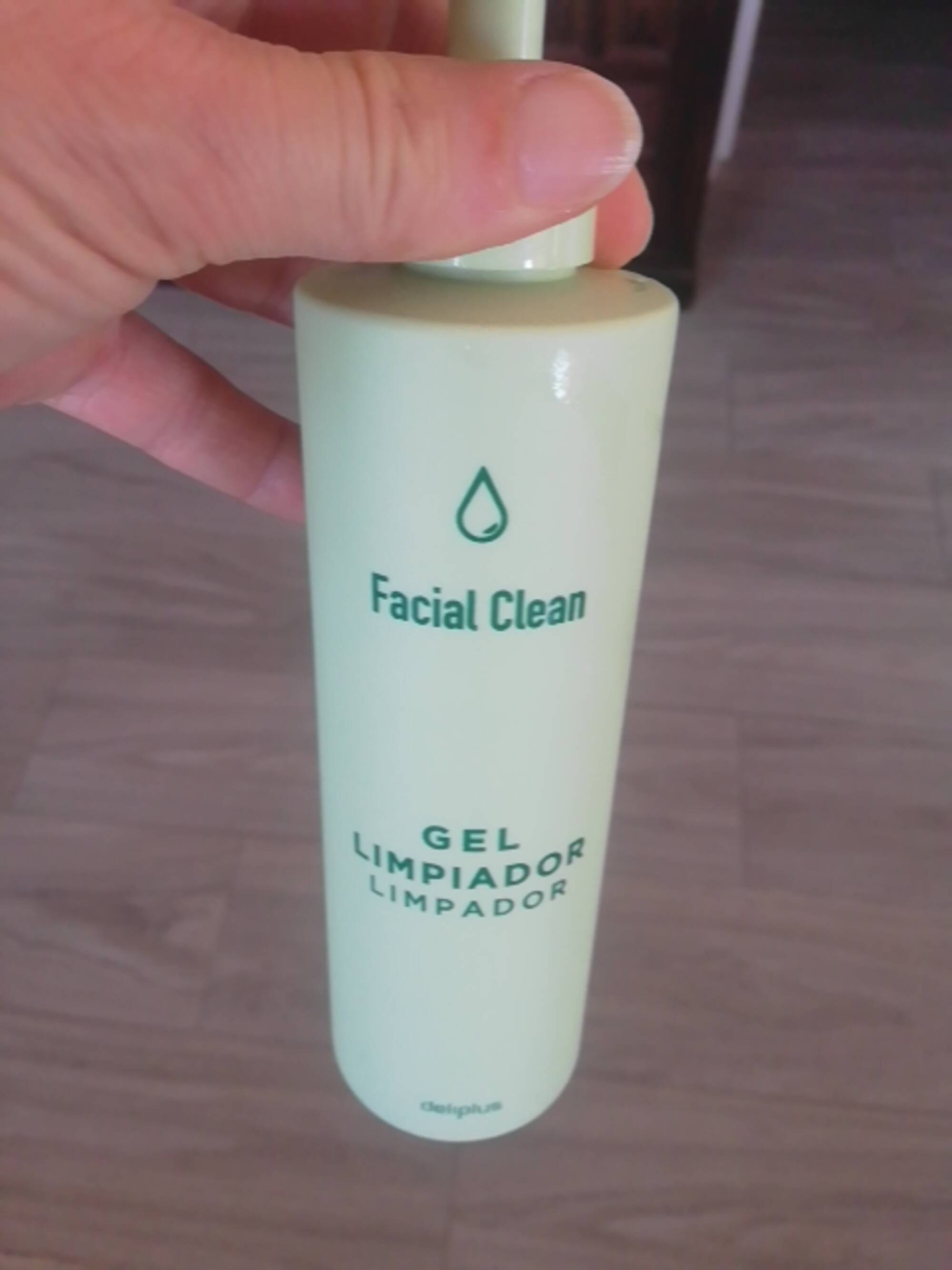 DELIPLUS - Facial clean - Gel limpiador
