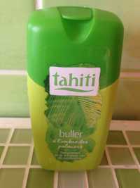 TAHITI - Buller à l'ombre des palmier