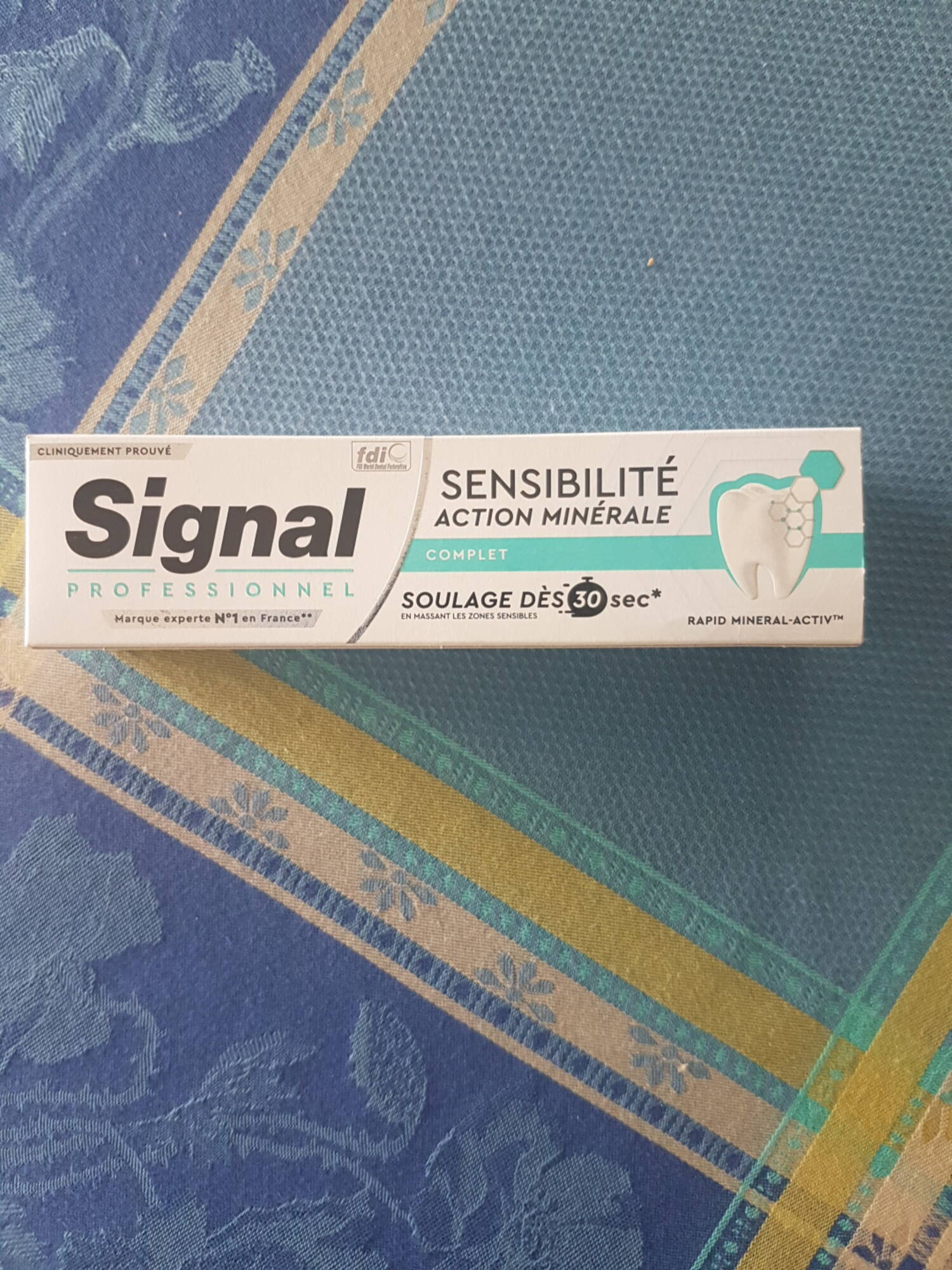 SIGNAL - Sensibilité action minérale  - Dentifrice