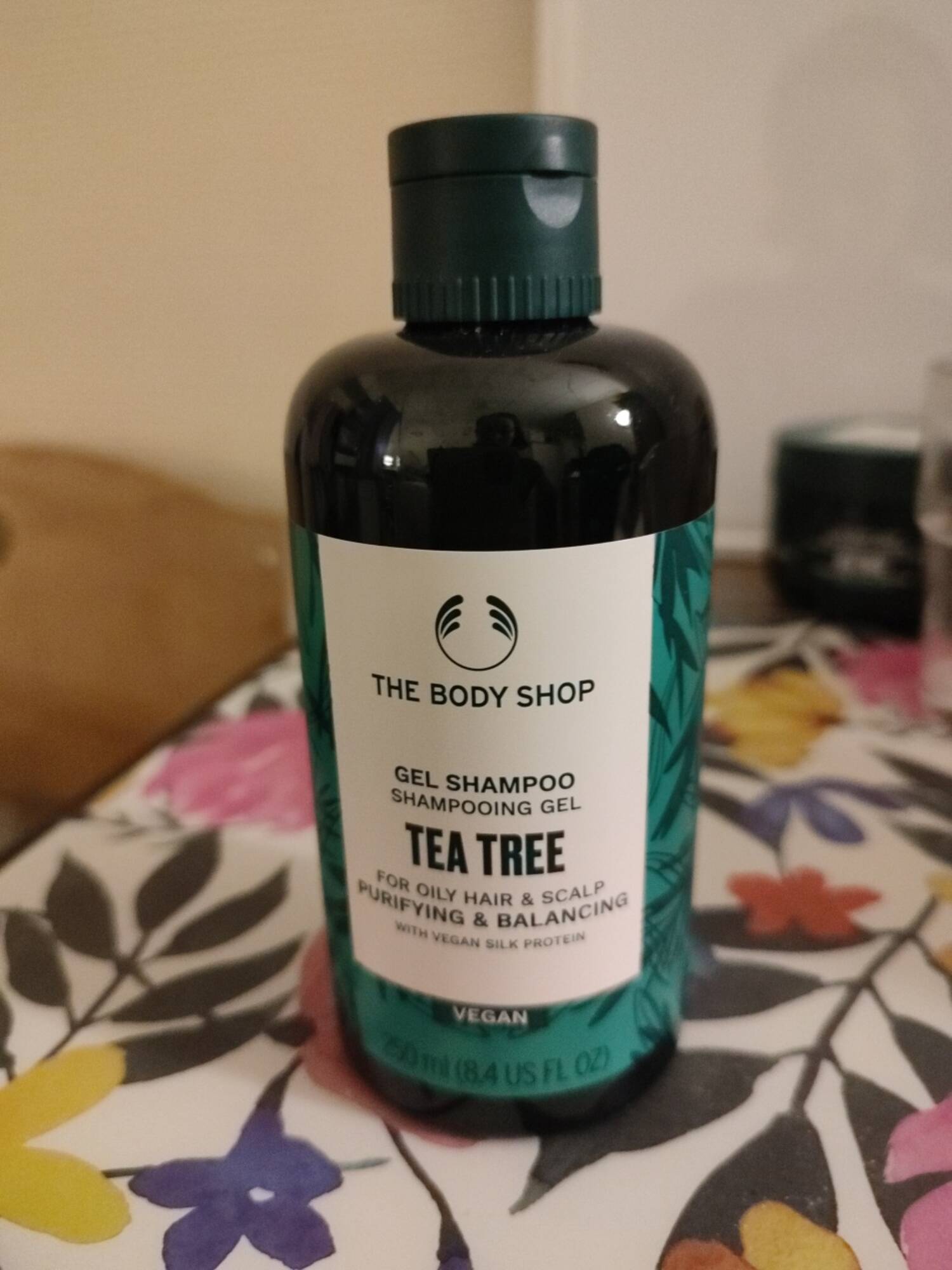 THE BODY SHOP - Tea tree - Shampooing gel