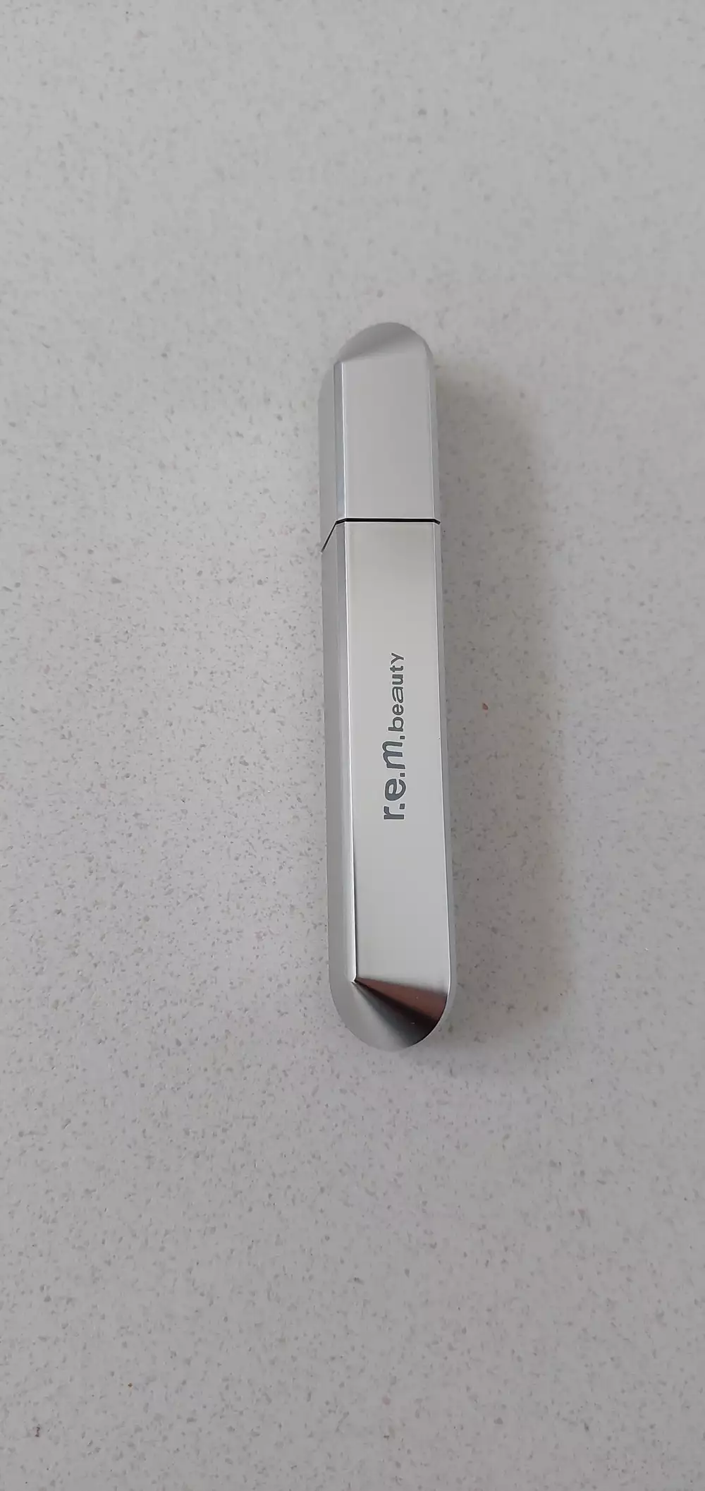 R.E.M.BEAUTY - Flourishing lengthening mascara